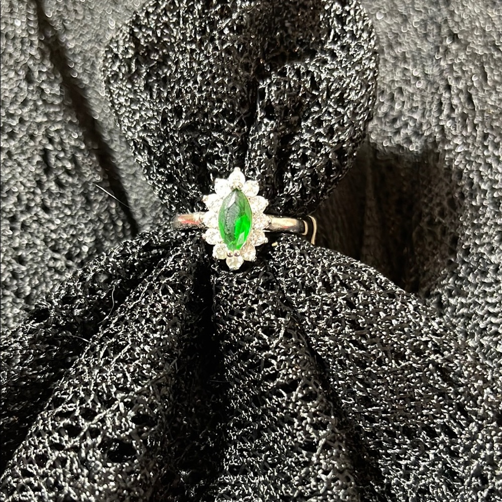 Elegant size 10 Silver and Green Gemstone Ring